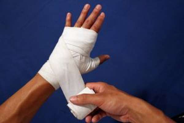Симптомы и лечение синовита руки
